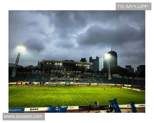 南京足球队整体压制革新探索与发展之路的深度分析与展望